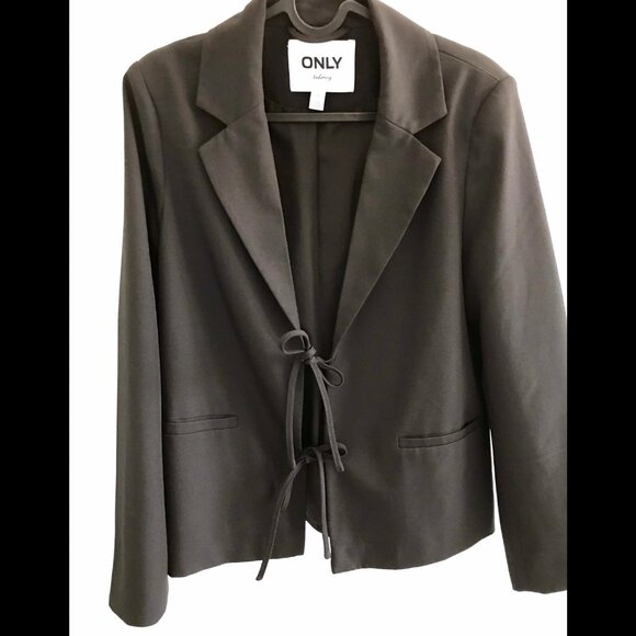 ONLY Black Tie Front Blazer - Picture 1 of 4